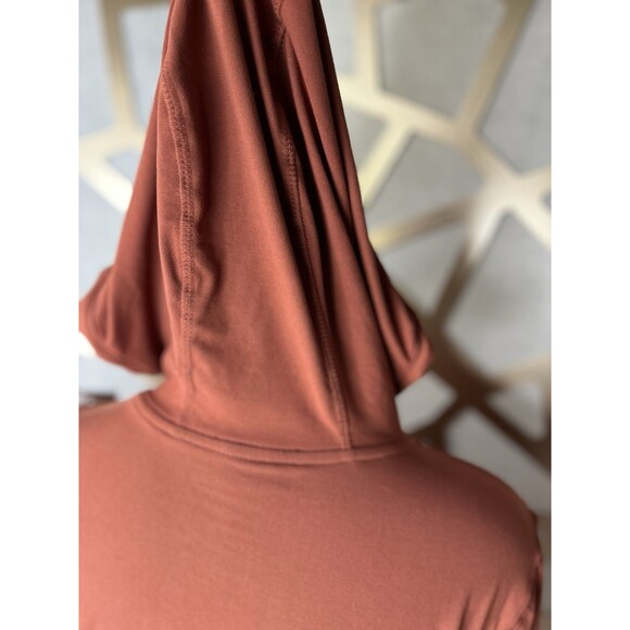 New Essential Bodywear EBW FIT Defined Hooded Yoga Jacket Women S Small Maroon - Picture 6 of 10
